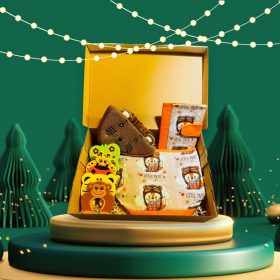   Babaköszöntő Ajnádékcsomag- Baby Gift Box- Barna-Narancs Állatfigurás