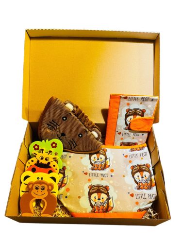 Babaköszöntő Ajnádékcsomag- Baby Gift Box- Barna-Narancs Állatfigurás