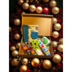   Babaköszöntő ajándékcsomag- Baby gift Box- Animal Zöld-Kék