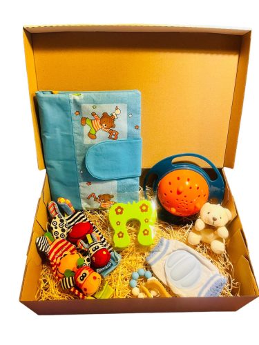 Babaköszöntő ajándékcsomag- Baby gift Box- Sweet Bear