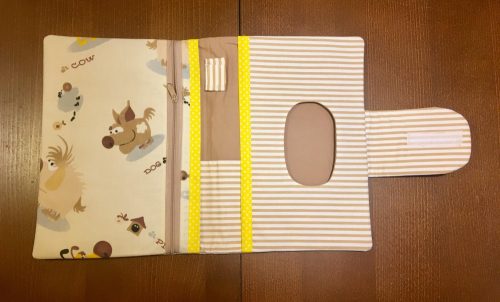 Barna csíkos kiskutyás pelusozó+ eü.kiskönyvboritó+ asztali tároló