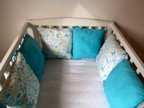 Rácsvédő, fejvédő párnaszett Türkiz pillangó